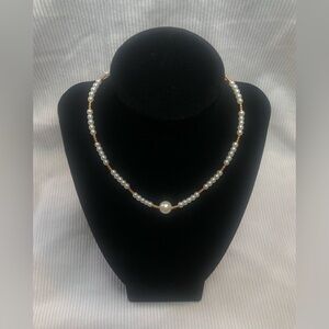 Dainty beaded necklace